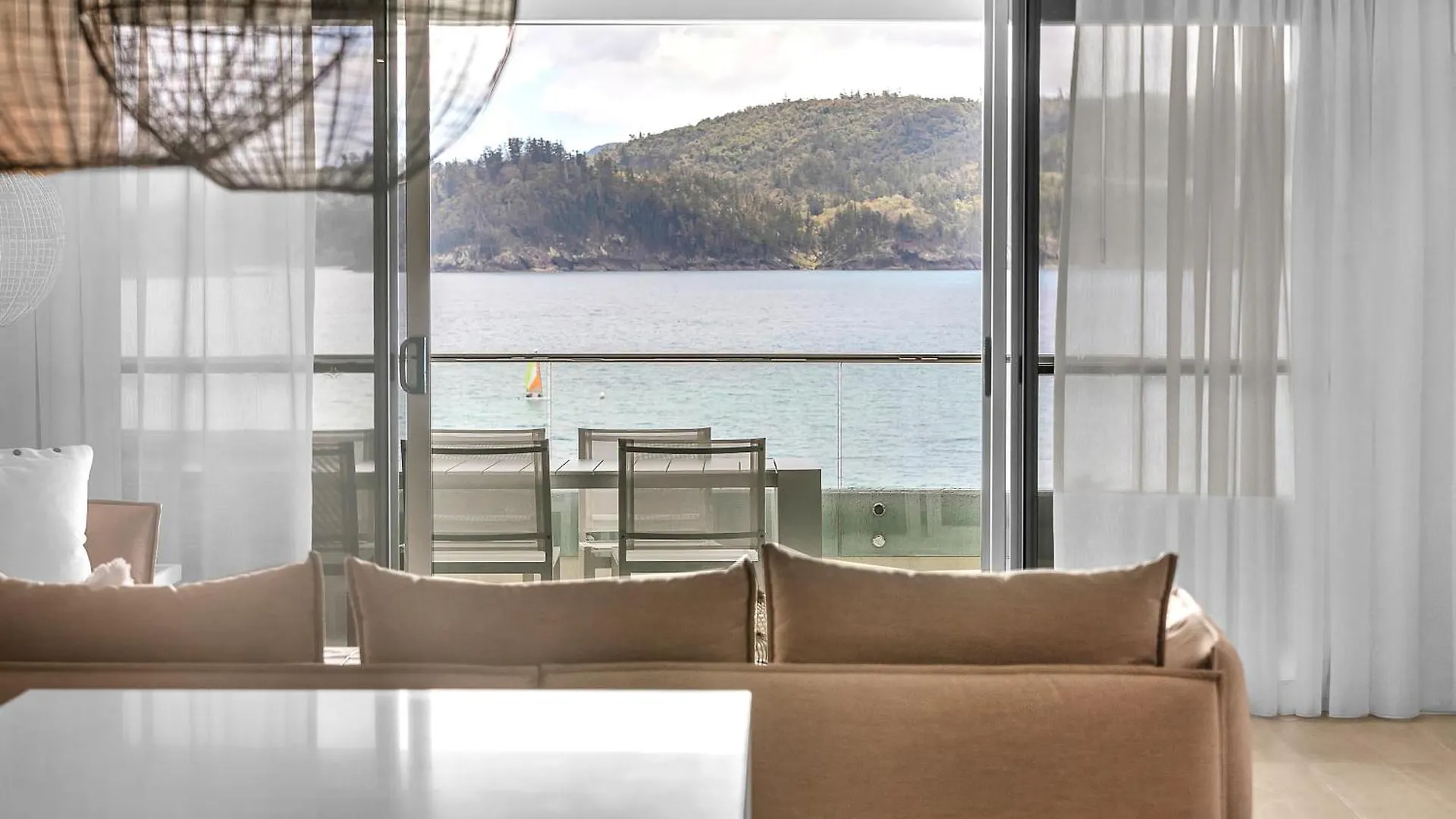 The Elite F208 By Hamorent On Hamilton Island 0*,  Australia