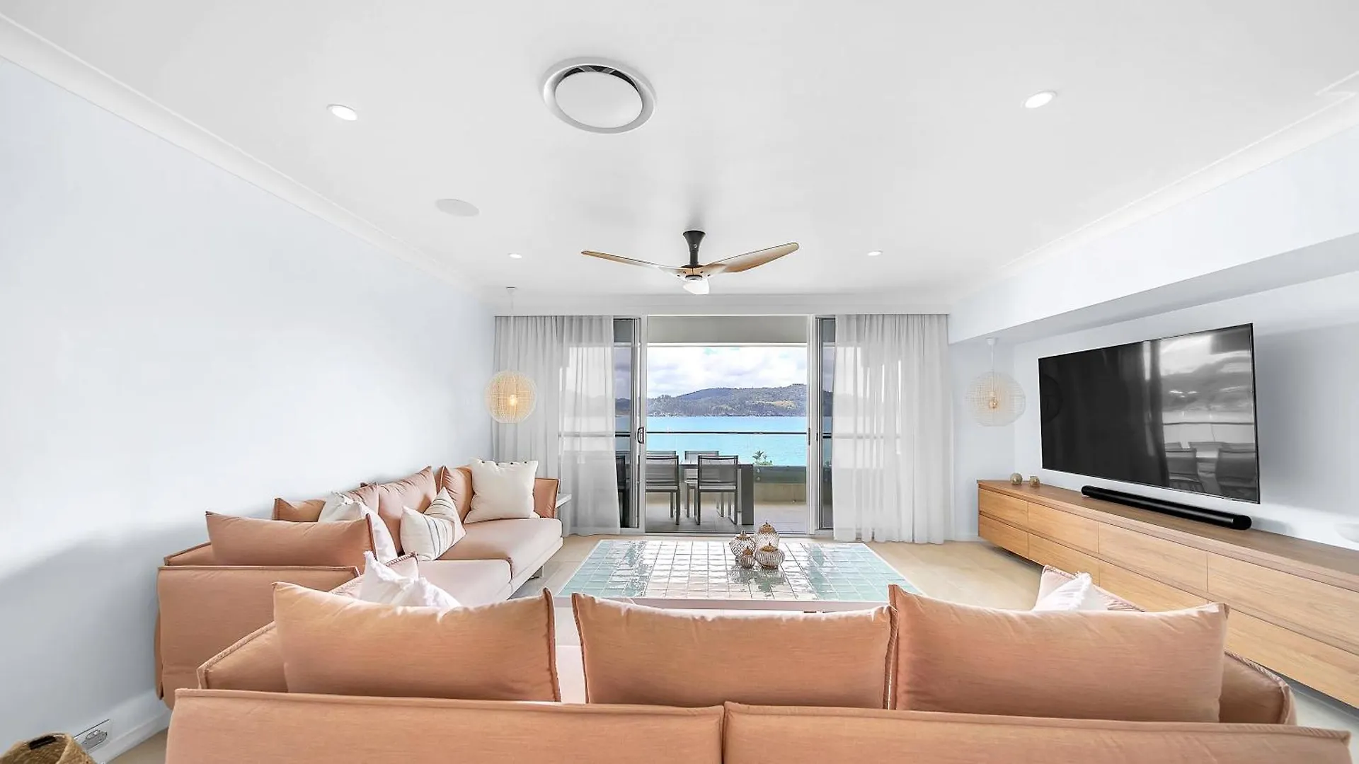 The Elite F208 By Hamorent On Hamilton Island Australia