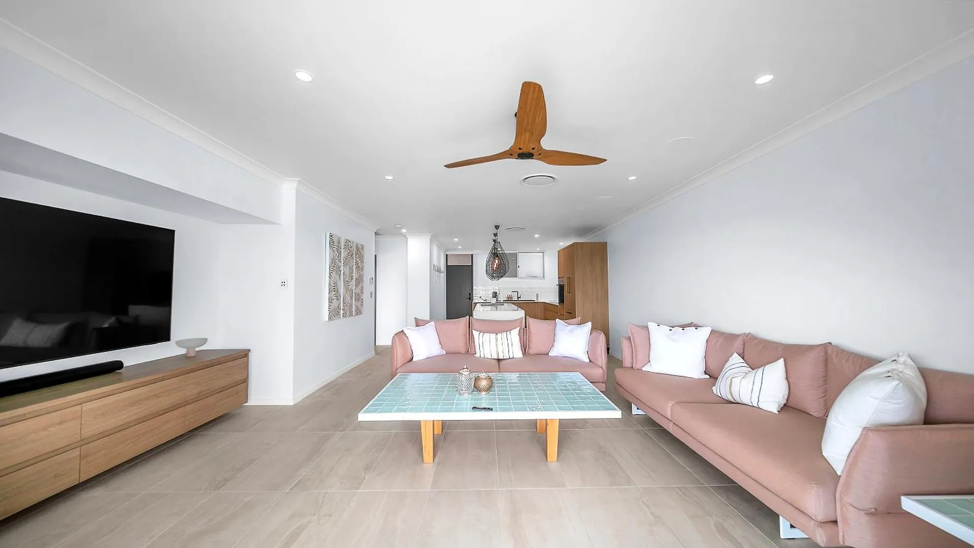 Apartment The Elite F208 By Hamorent On Hamilton Island